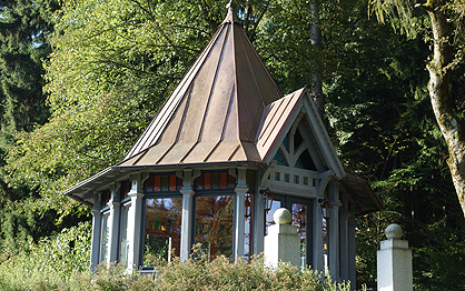 Pavillion aus Massivholz